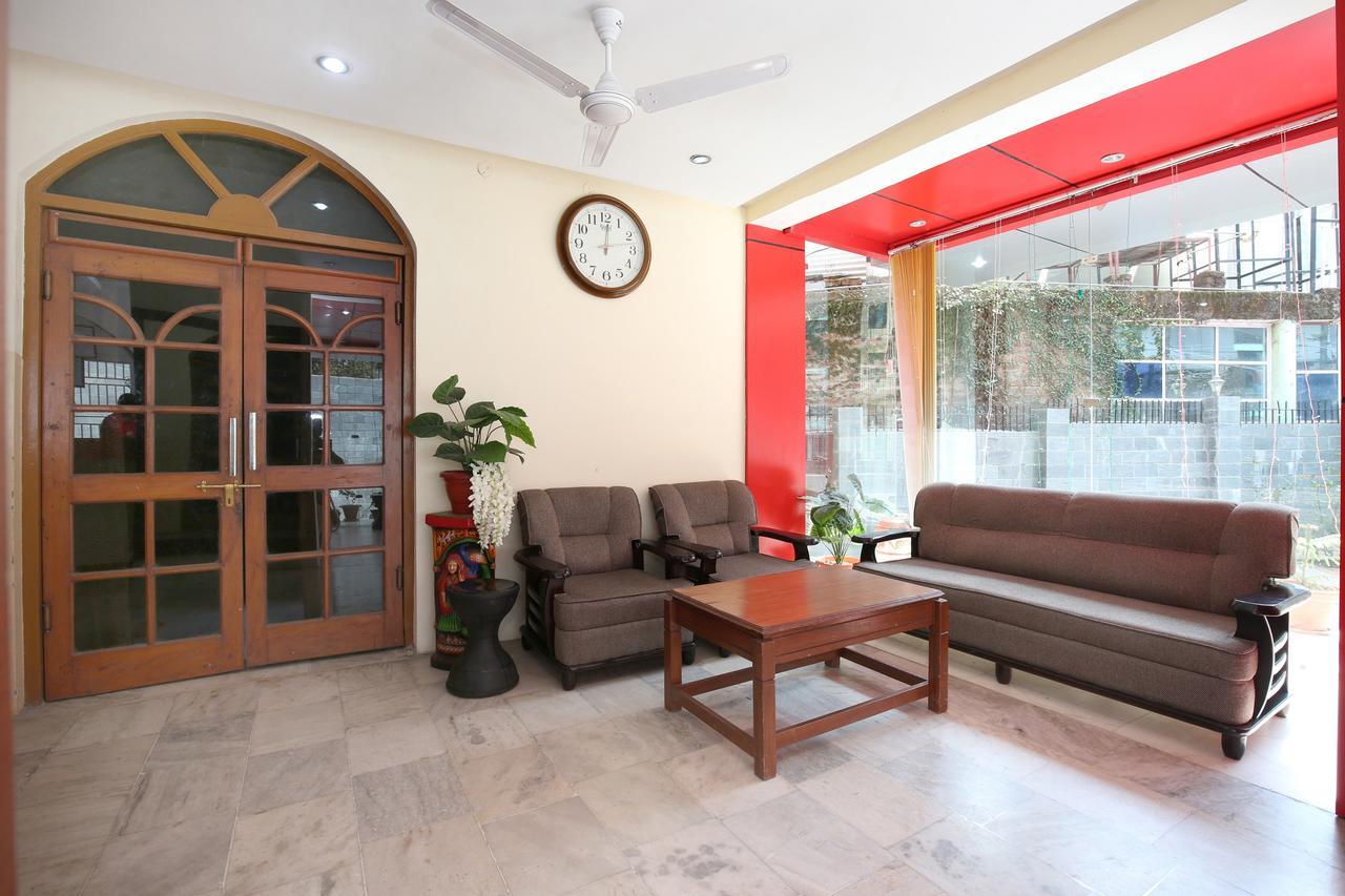 Oyo 9942 Hotel Ravine ดารัมซาลา ภายนอก รูปภาพ
