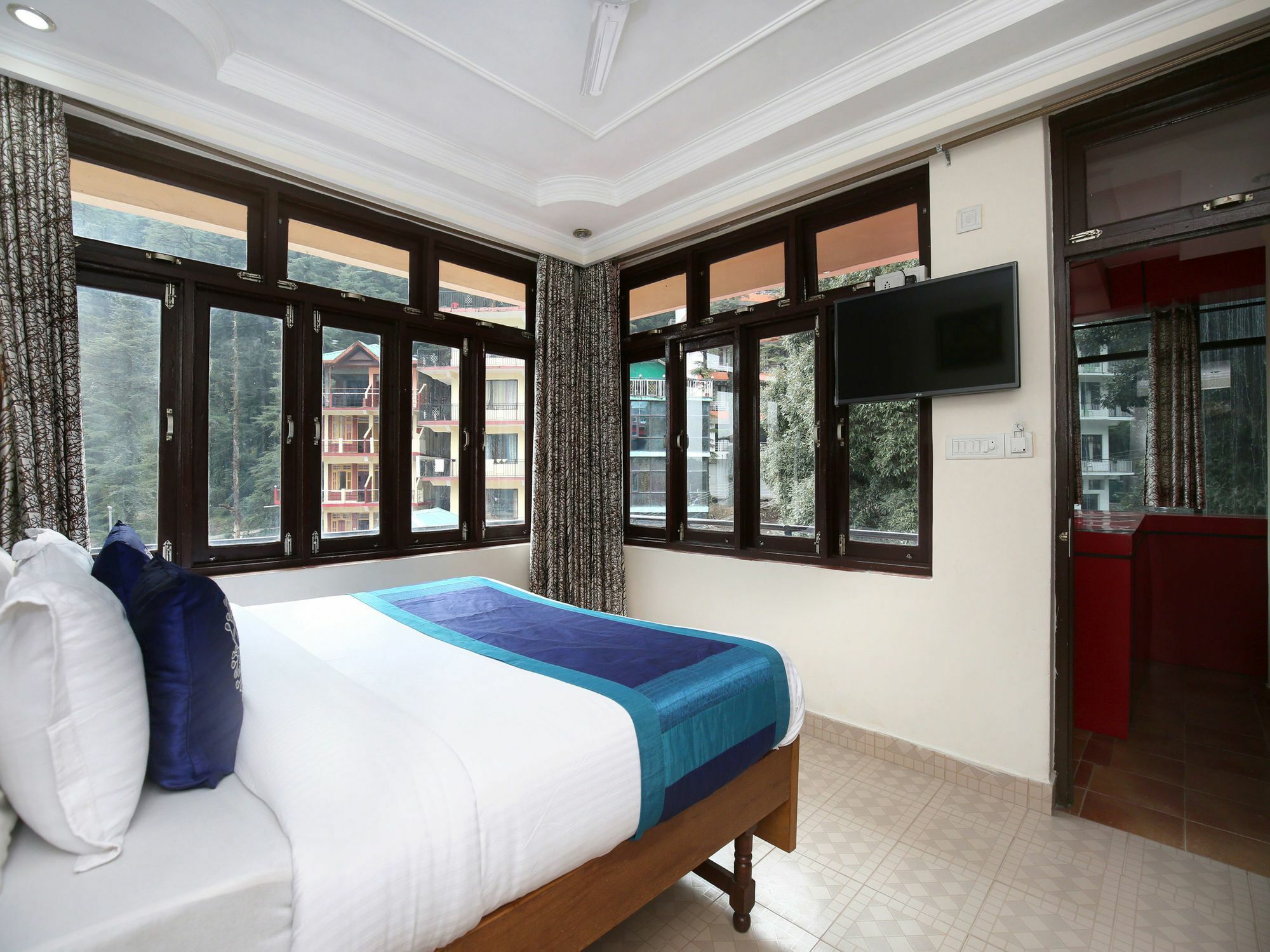 Oyo 9942 Hotel Ravine ดารัมซาลา ภายนอก รูปภาพ